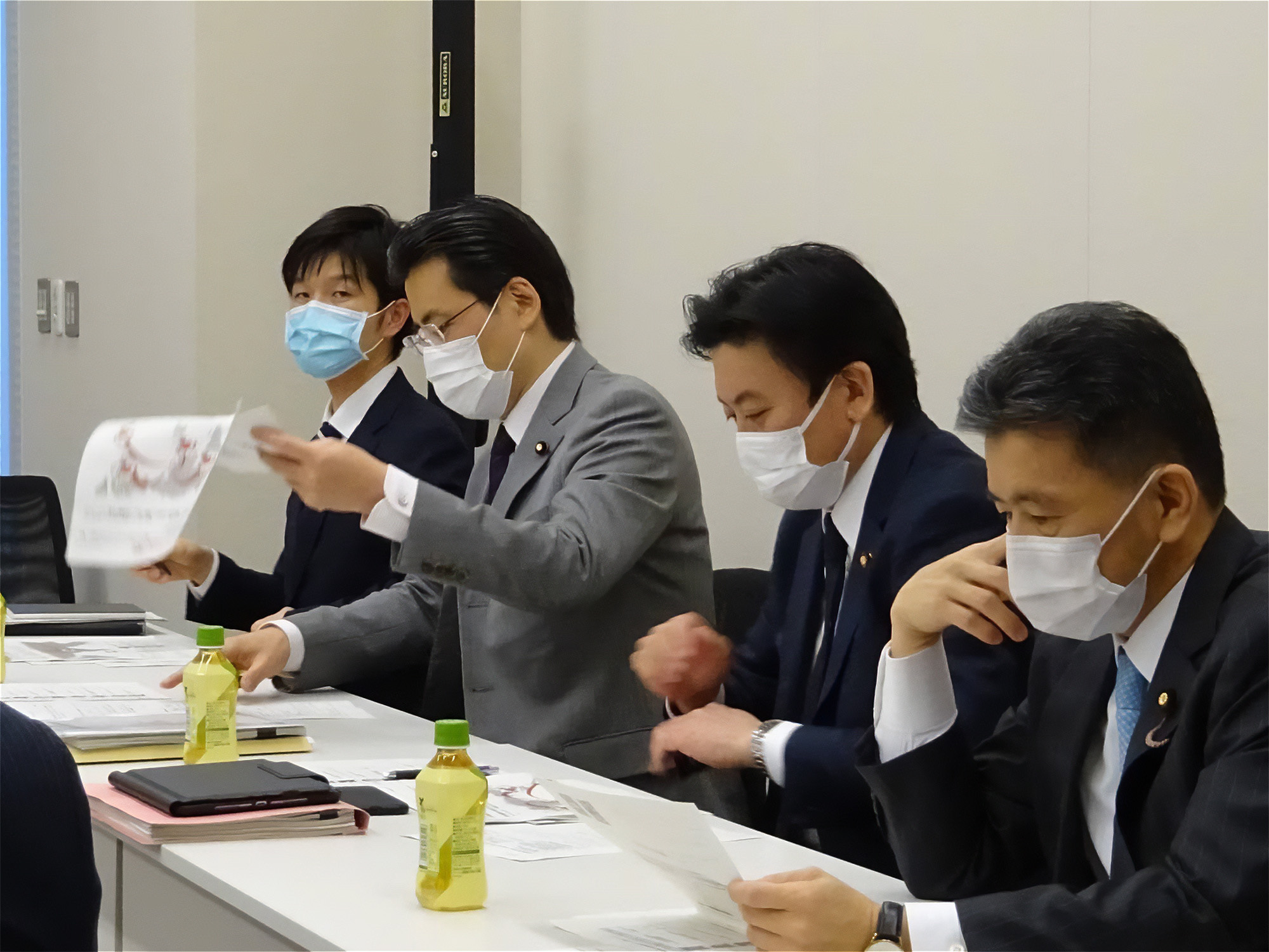 勉強して 議論して 考える